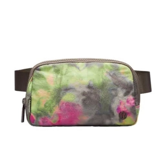 Lululemon everywhere belt bag - Picture 1 of 5